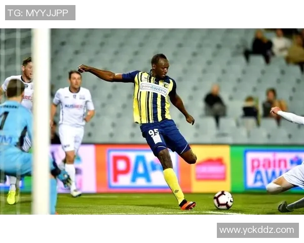 足球明星跨界打篮球的那些精彩瞬间与故事分享